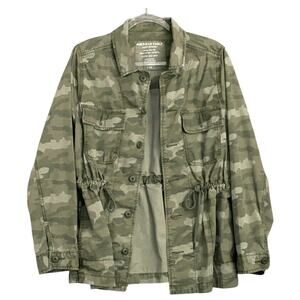 American Eagle Outfitters Women's Camouflage Jacket Large